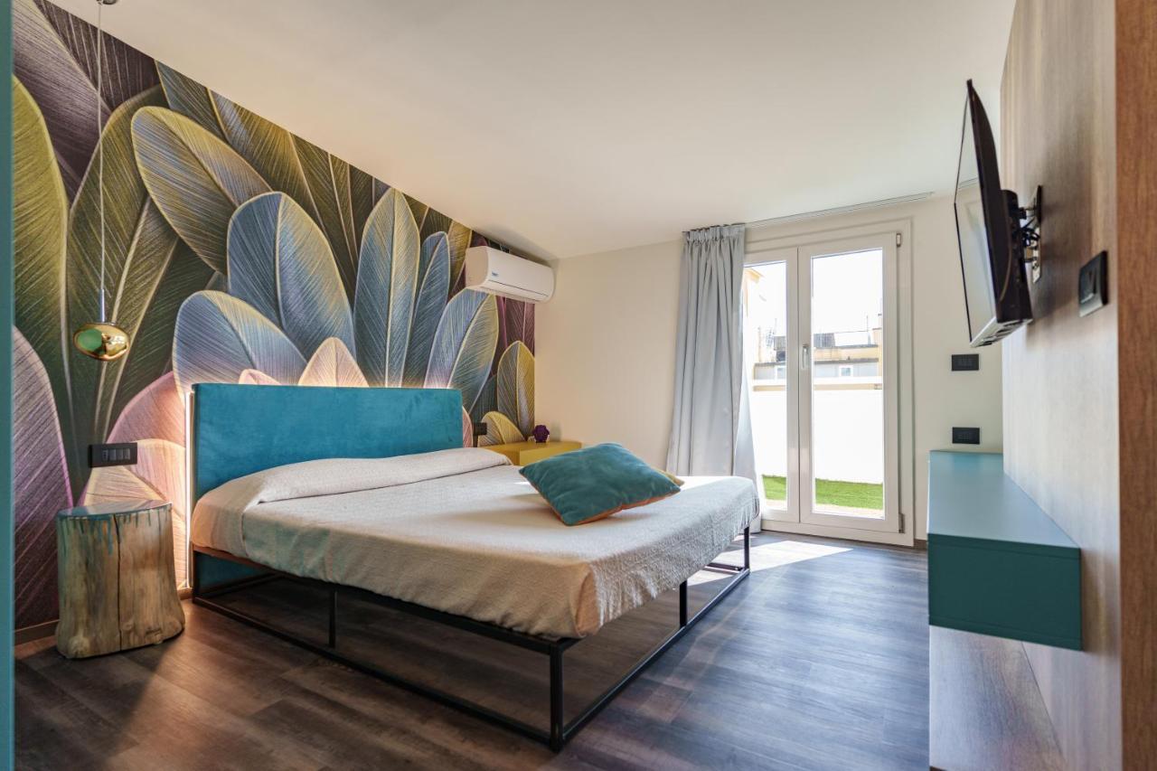 Design Hotel Astra B&B Мизано-Адриатико Экстерьер фото